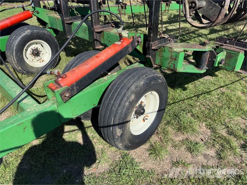 Blanchard Hydra-Lift 60 ft Harrow Packer Eggen