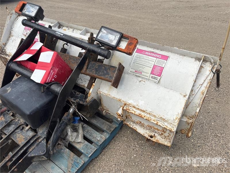 Blizzard 810 8 ft Snow Plow 推雪机