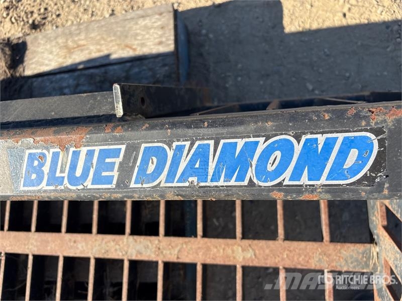 Blue Diamond 72 in Rock Skid Steer Bucket Kanalak