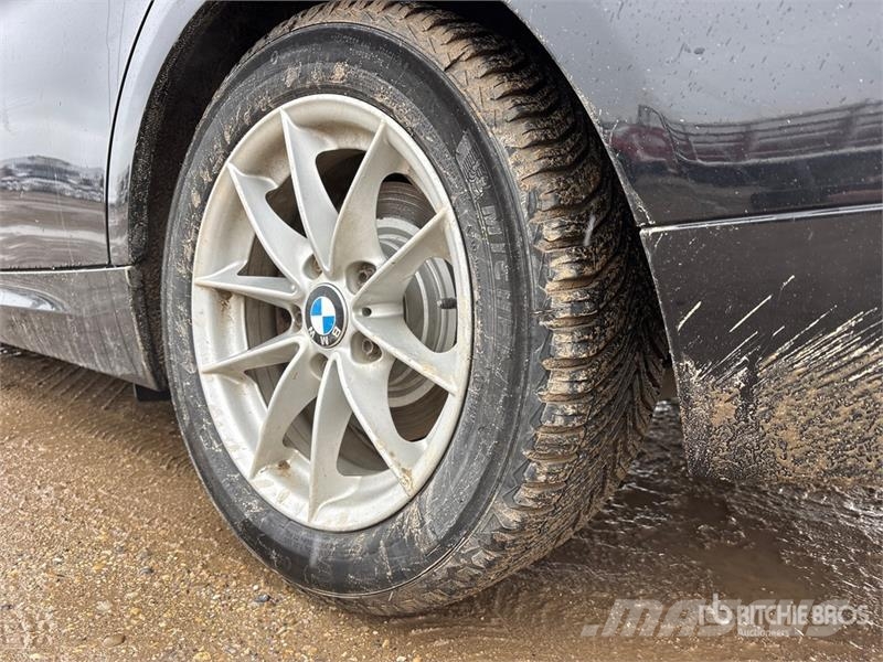 BMW 323i Automobile 自動車