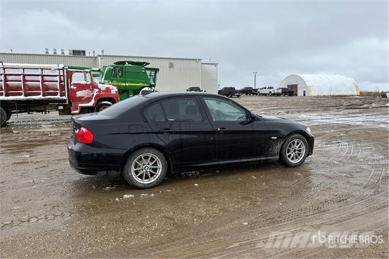 BMW 323i Automobile 自動車