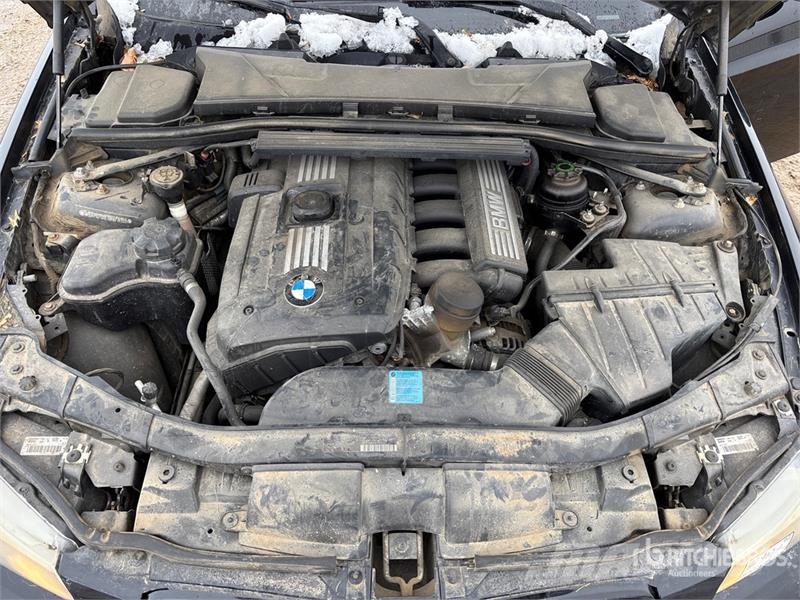 BMW 323i Automobile 自動車