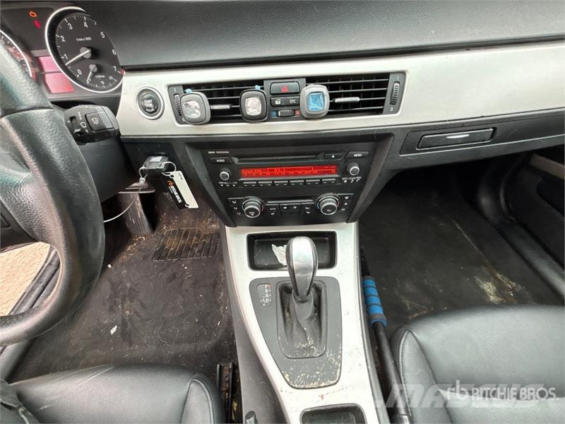 BMW 323i Automobile 自動車