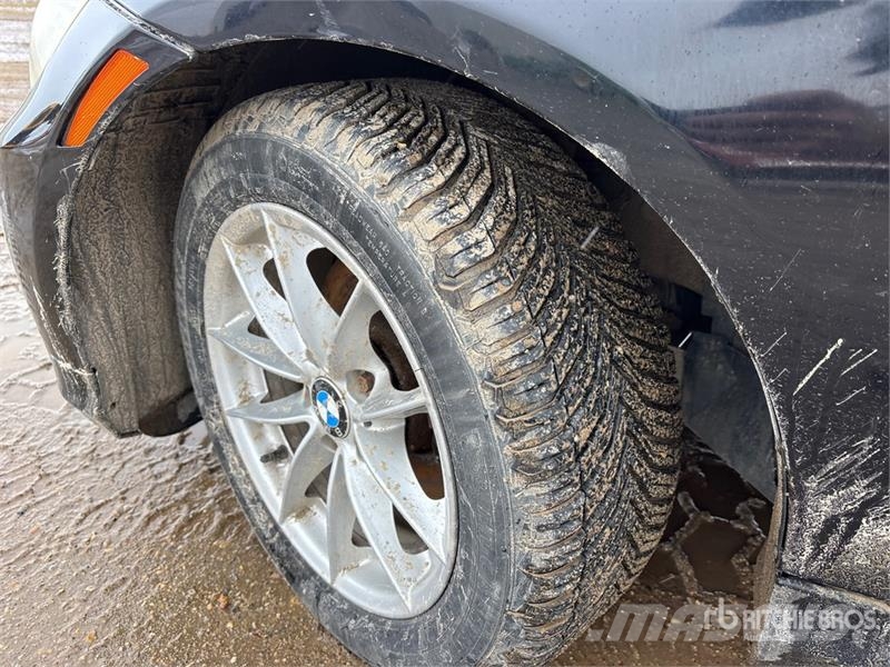 BMW 323i Automobile 自動車