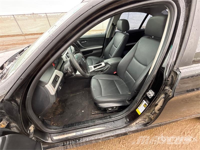 BMW 323i Automobile 自動車