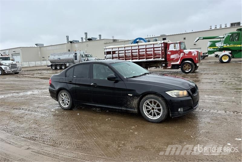 BMW 323i Automobile 自動車