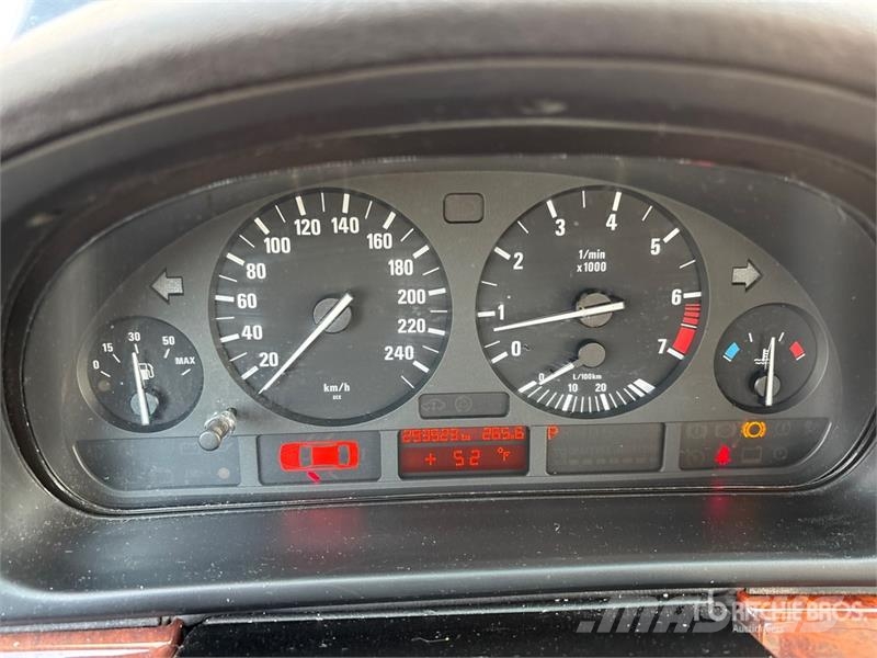BMW 530i Automobile Coches