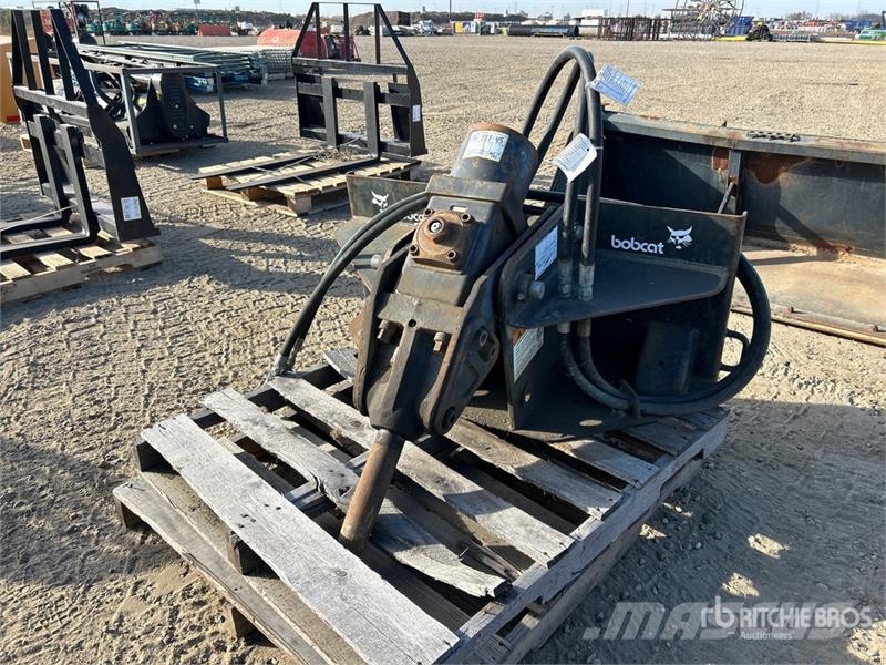 Bobcat 3500 Skid Steer Breaker مطارق / كسارات