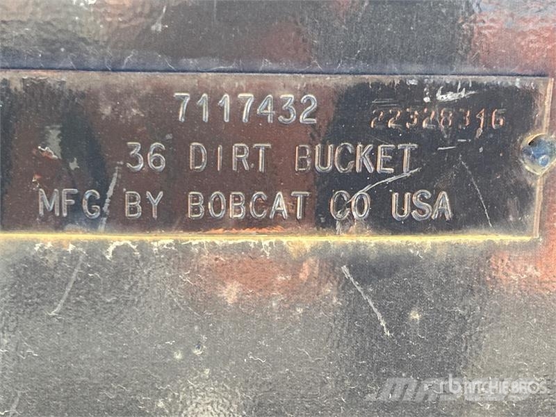 Bobcat 36 in General Purpose Skid Steer Bucket دلاء