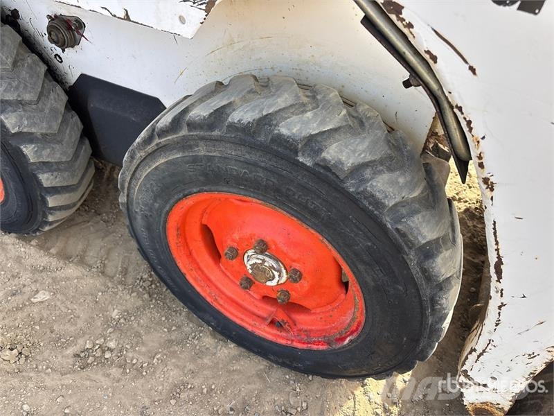 Bobcat 463 Kompaktrakodók