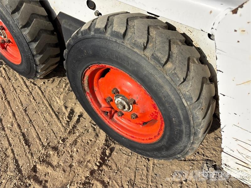 Bobcat 463 Kompaktrakodók