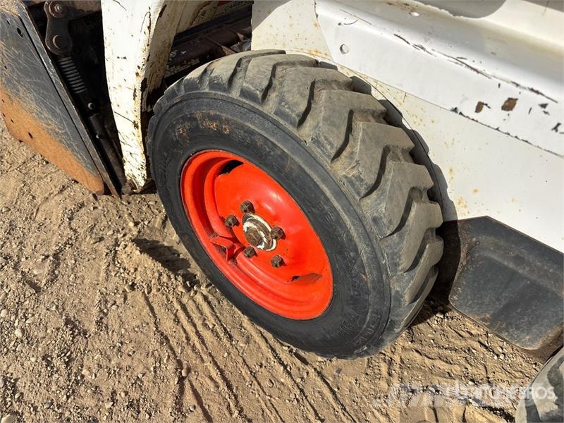 Bobcat 463 Kompaktrakodók