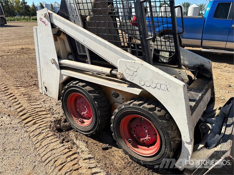 Bobcat 530 Skid Steer Loader Мини-погрузчики