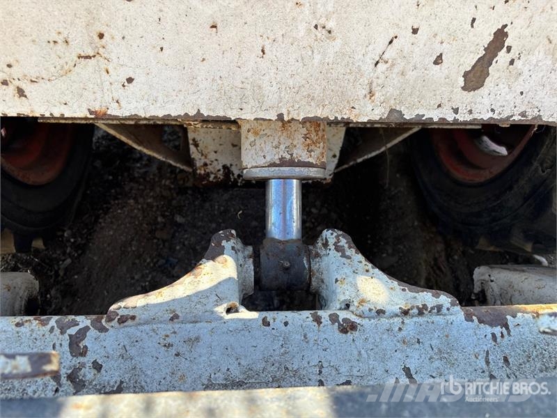 Bobcat 530 Skid Steer Loader Мини-погрузчики