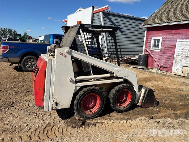 Bobcat 530 Skid Steer Loader Мини-погрузчики