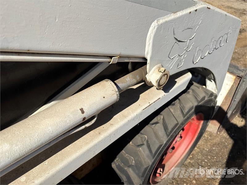 Bobcat 530 Skid Steer Loader Мини-погрузчики