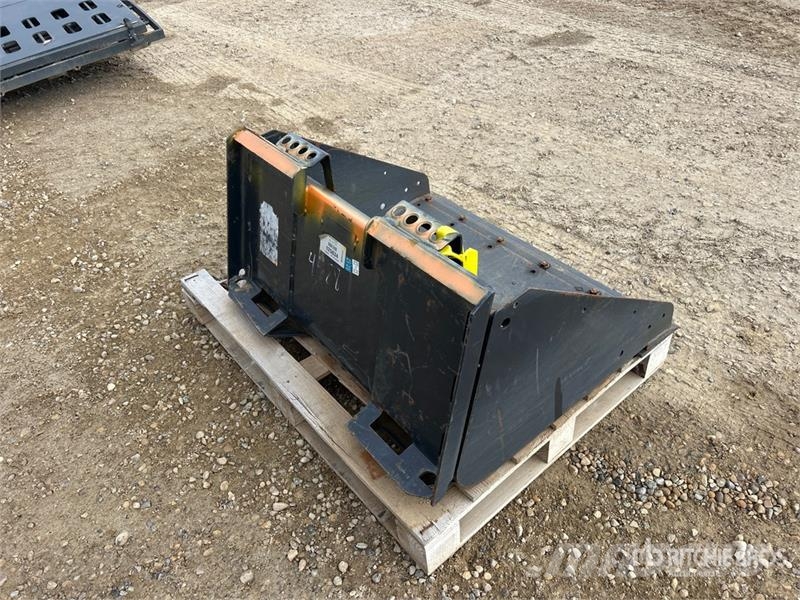 Bobcat 7114488 36 in General Purpose Skid Steer Bucket Žlice