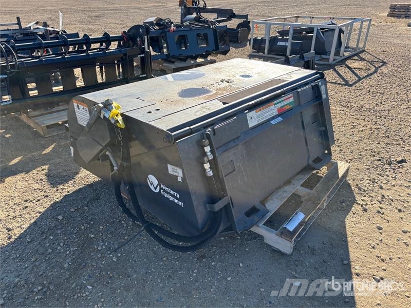 Bobcat 7418328 60 in Skid Steer Sweeper Borstels