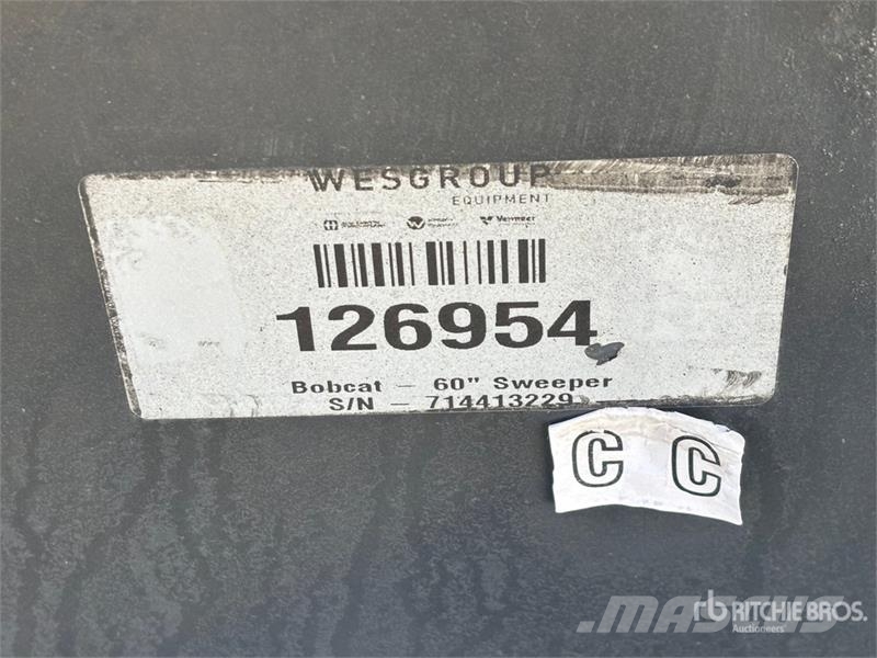 Bobcat 7418328 60 in Skid Steer Sweeper Borstels