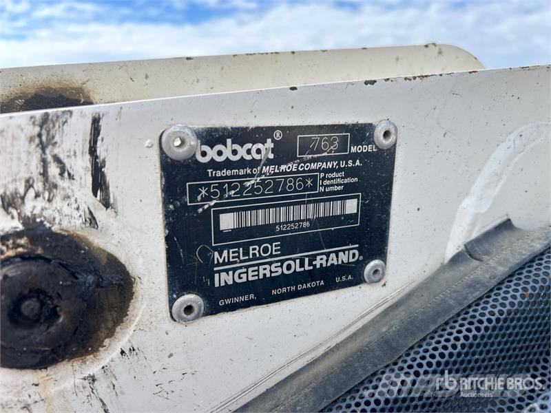 Bobcat 763 لوادر انزلاقية التوجيه