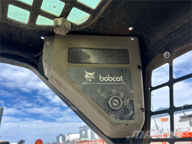 Bobcat 763 لوادر انزلاقية التوجيه