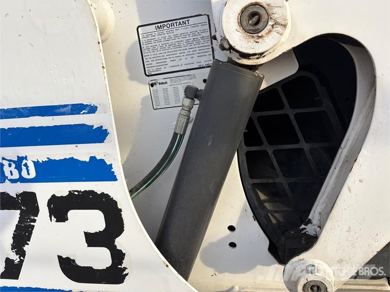 Bobcat 773 Lietoti riteņu kompaktiekrāvēji