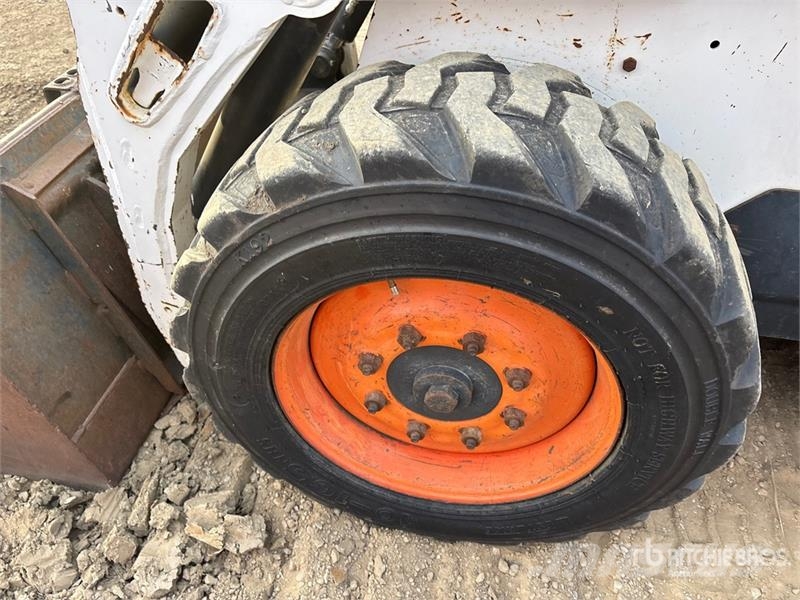 Bobcat 773 Lietoti riteņu kompaktiekrāvēji