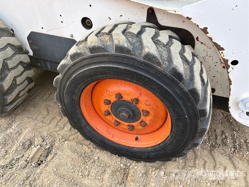 Bobcat 773 Lietoti riteņu kompaktiekrāvēji
