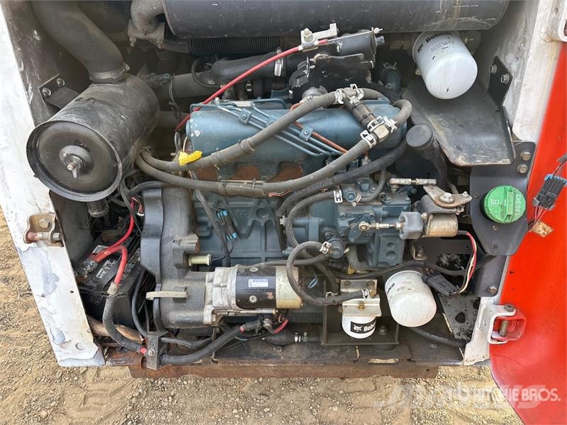 Bobcat 773 Lietoti riteņu kompaktiekrāvēji