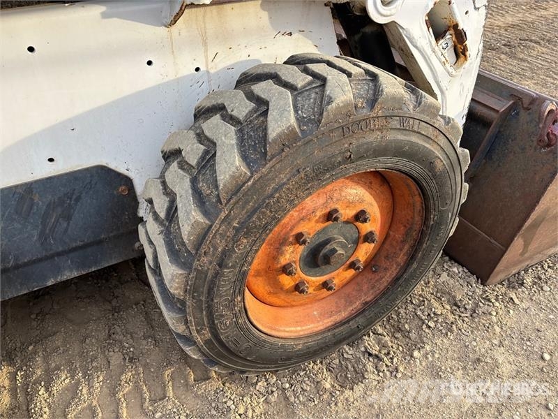 Bobcat 773 Lietoti riteņu kompaktiekrāvēji