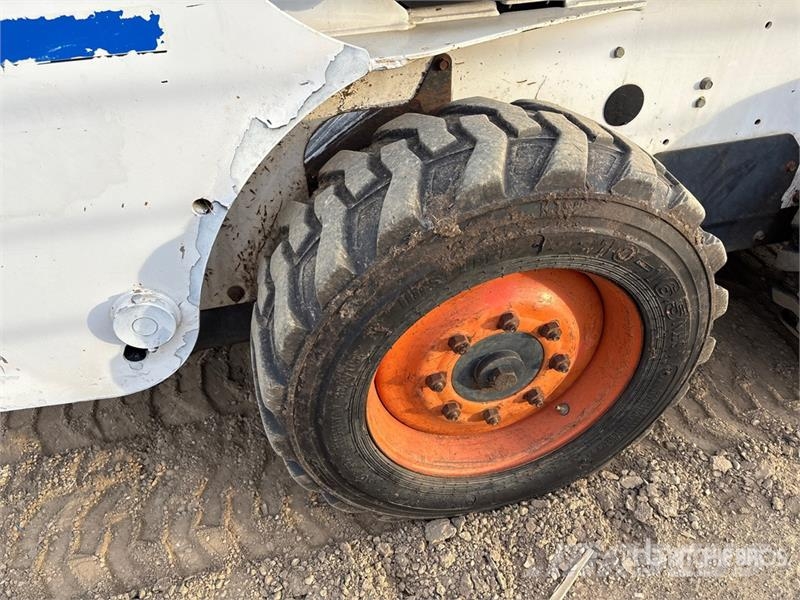 Bobcat 773 Lietoti riteņu kompaktiekrāvēji