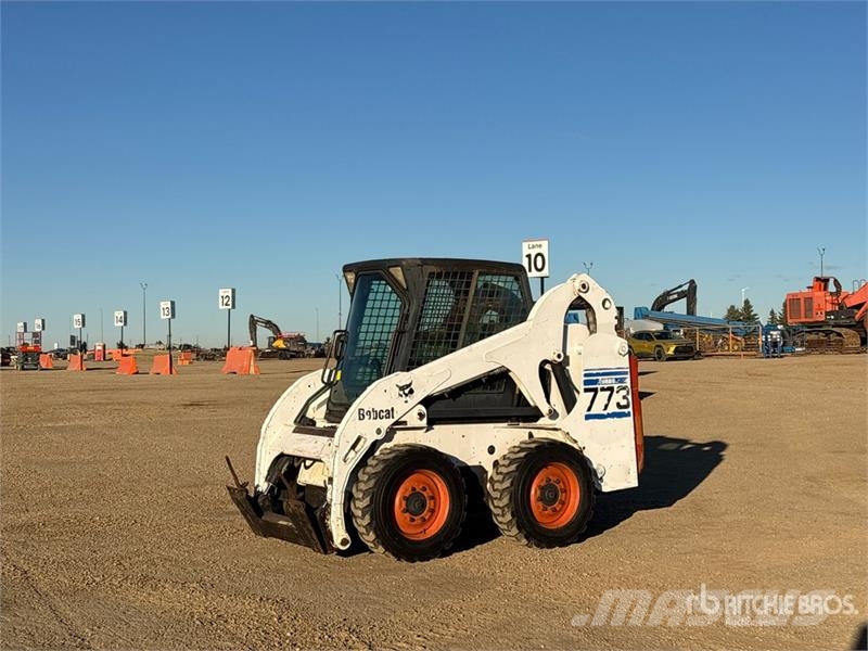 Bobcat 773 Lietoti riteņu kompaktiekrāvēji