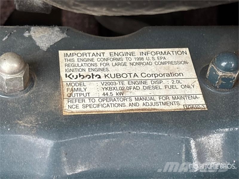 Bobcat 773 Lietoti riteņu kompaktiekrāvēji