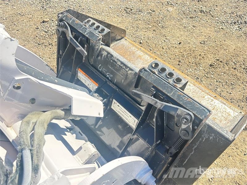 Bobcat MT55 Lietoti riteņu kompaktiekrāvēji