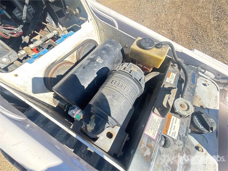 Bobcat MT55 Lietoti riteņu kompaktiekrāvēji
