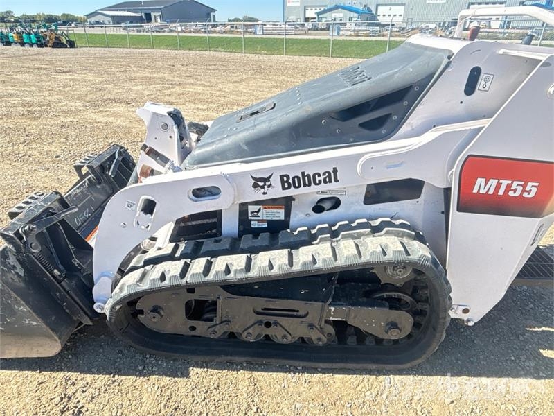 Bobcat MT55 Lietoti riteņu kompaktiekrāvēji