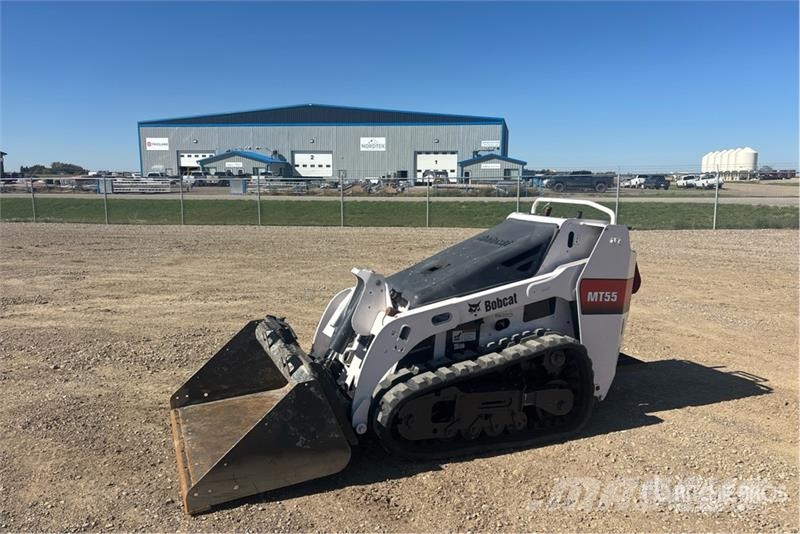 Bobcat MT55 Lietoti riteņu kompaktiekrāvēji