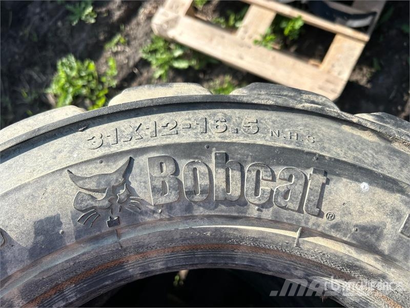 Bobcat of (3) Bobcat 31x12-15.6 Tires Ruedas