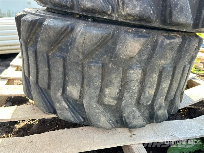 Bobcat of (3) Bobcat 31x12-15.6 Tires Ruedas