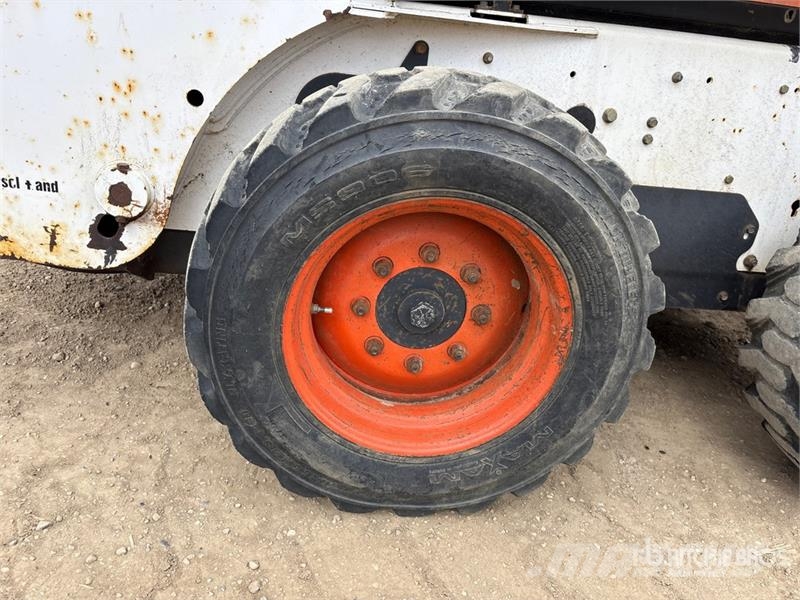 Bobcat S185 Мини-погрузчики