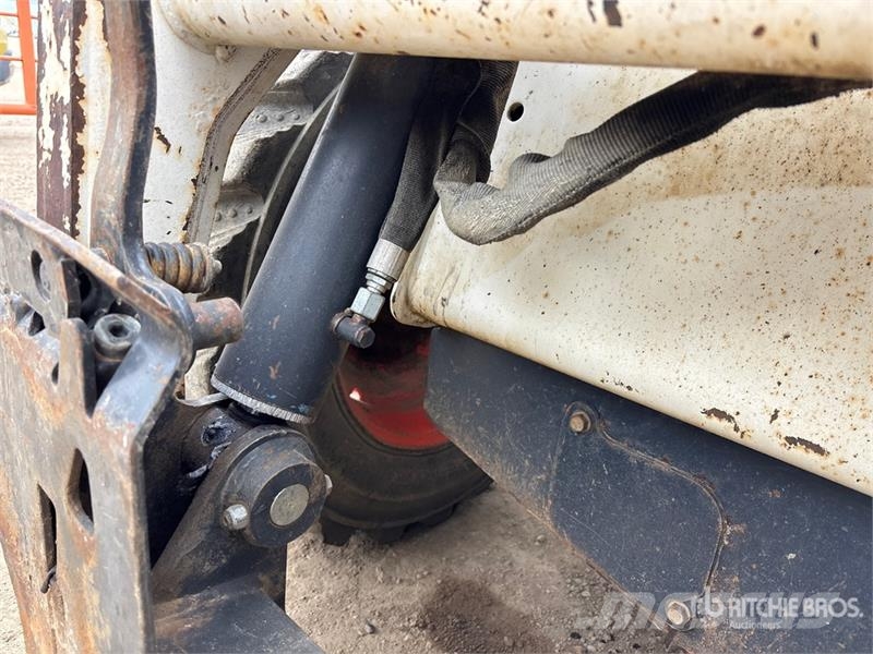 Bobcat S185 Мини-погрузчики
