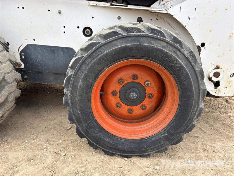 Bobcat S185 Мини-погрузчики