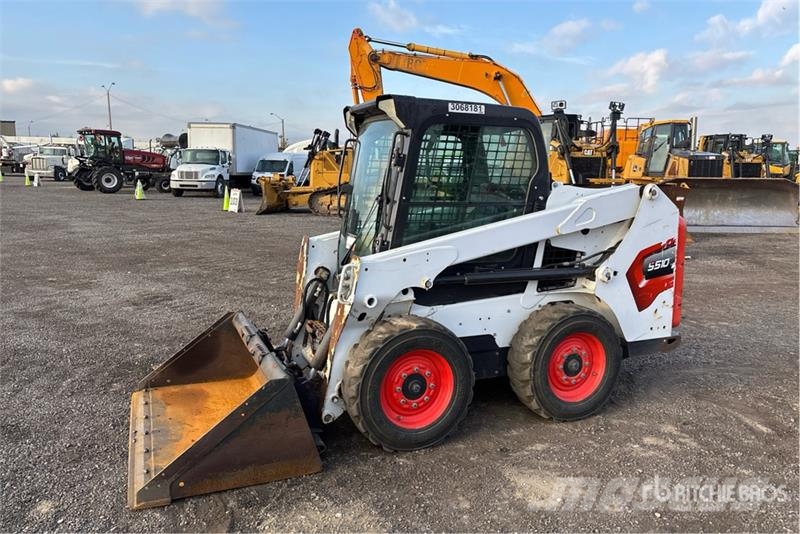 Bobcat S510 لوادر انزلاقية التوجيه