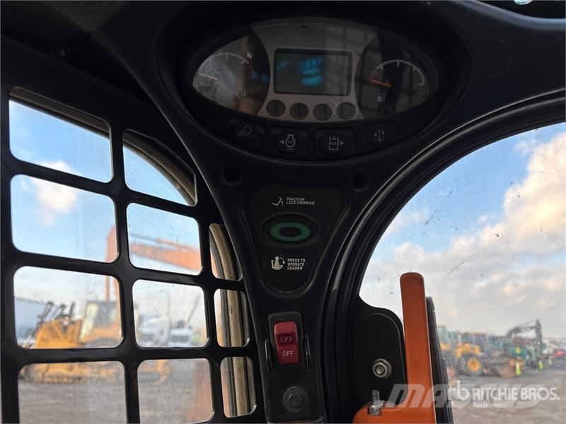 Bobcat S510 لوادر انزلاقية التوجيه