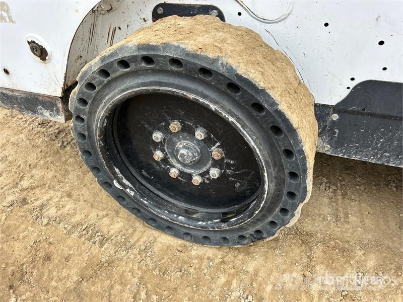 Bobcat S570 Міні-навантажувачі