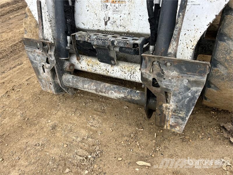 Bobcat S570 Міні-навантажувачі