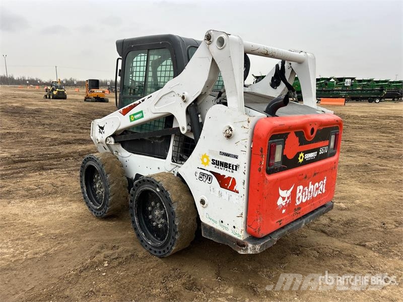 Bobcat S570 Міні-навантажувачі