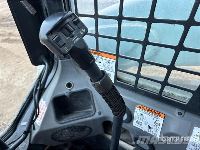 Bobcat S570 Міні-навантажувачі