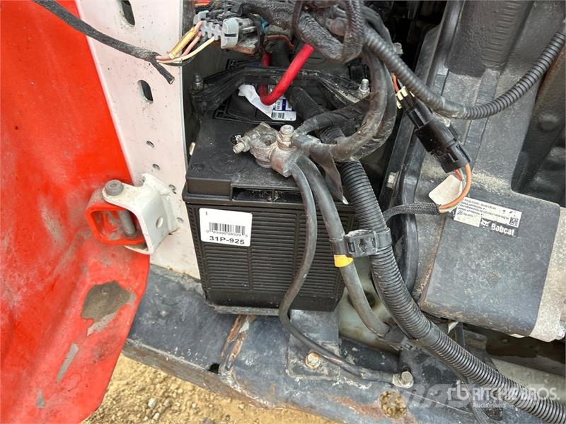 Bobcat S570 Міні-навантажувачі