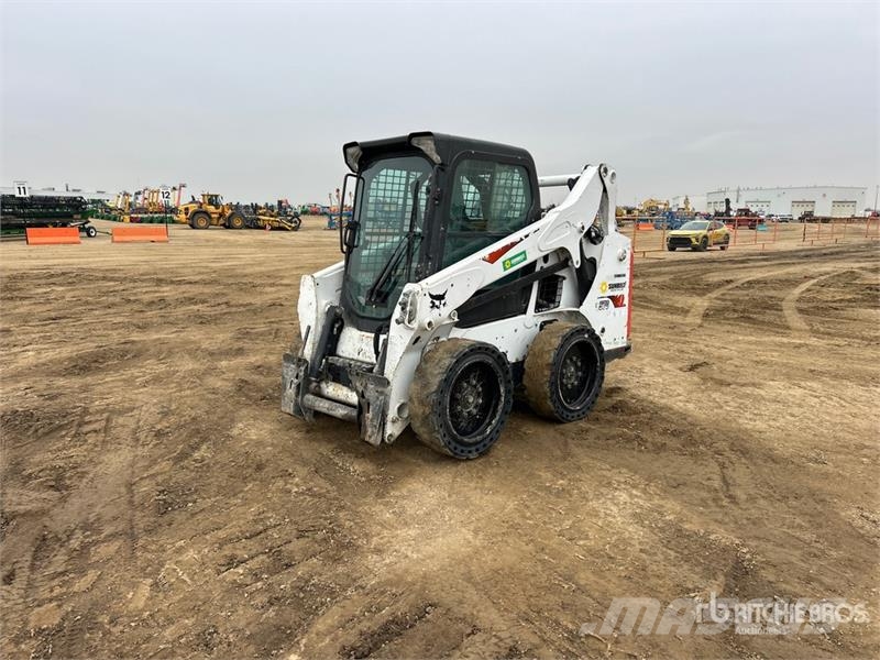 Bobcat S570 Міні-навантажувачі